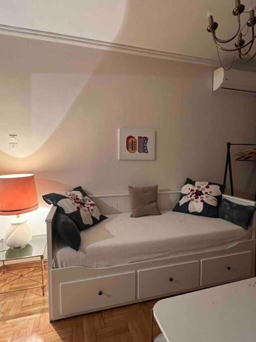 4Th Floor Cosy Apartment In Metaxourgeio Athens Luaran gambar